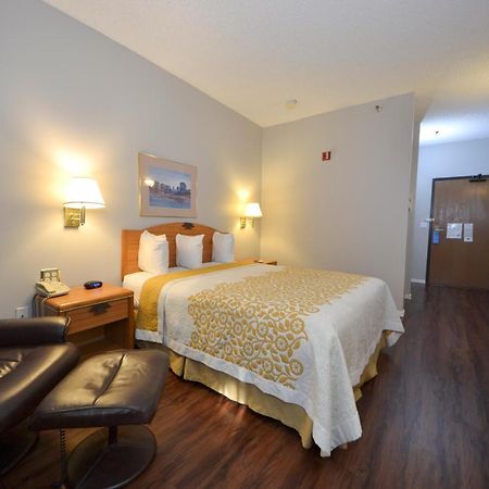 Days Inn & Suites By Wyndham Airport Albuquerque Buitenkant foto