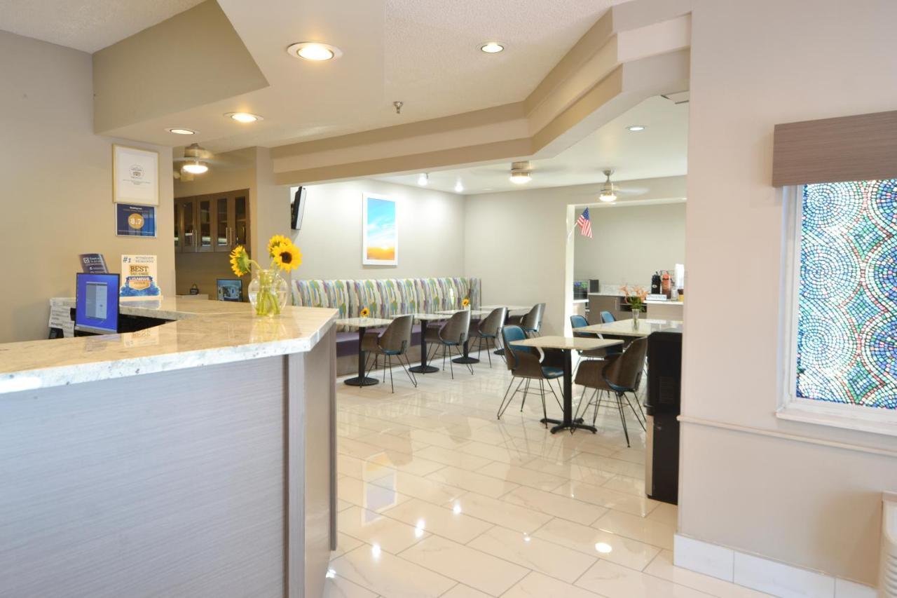 Days Inn & Suites By Wyndham Airport Albuquerque Buitenkant foto