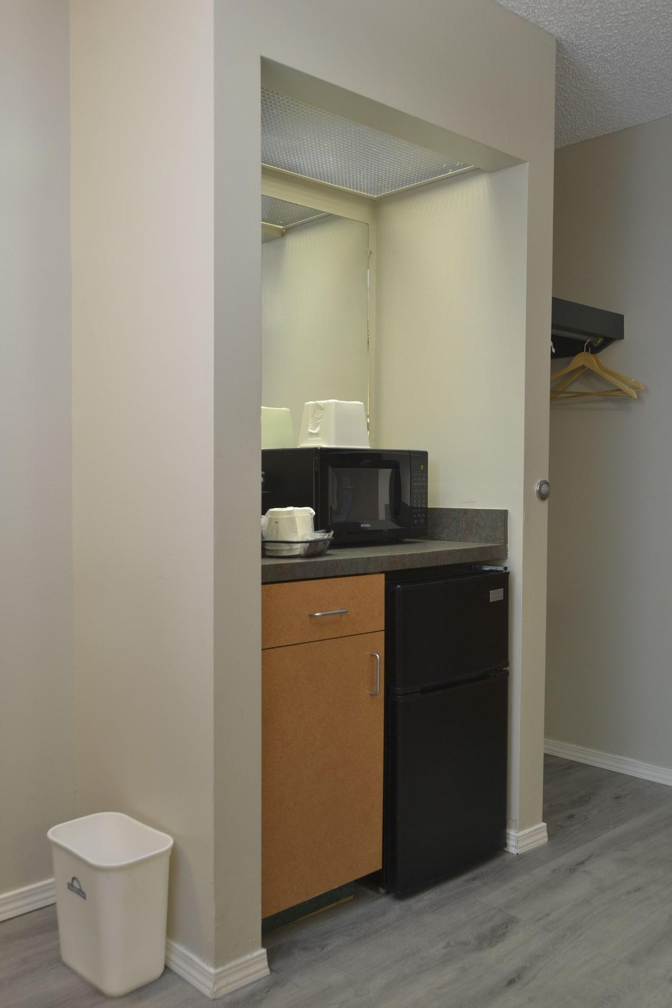 Days Inn & Suites By Wyndham Airport Albuquerque Buitenkant foto