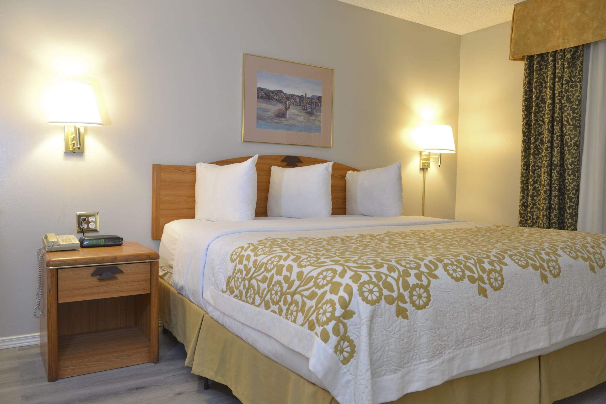 Days Inn & Suites By Wyndham Airport Albuquerque Buitenkant foto