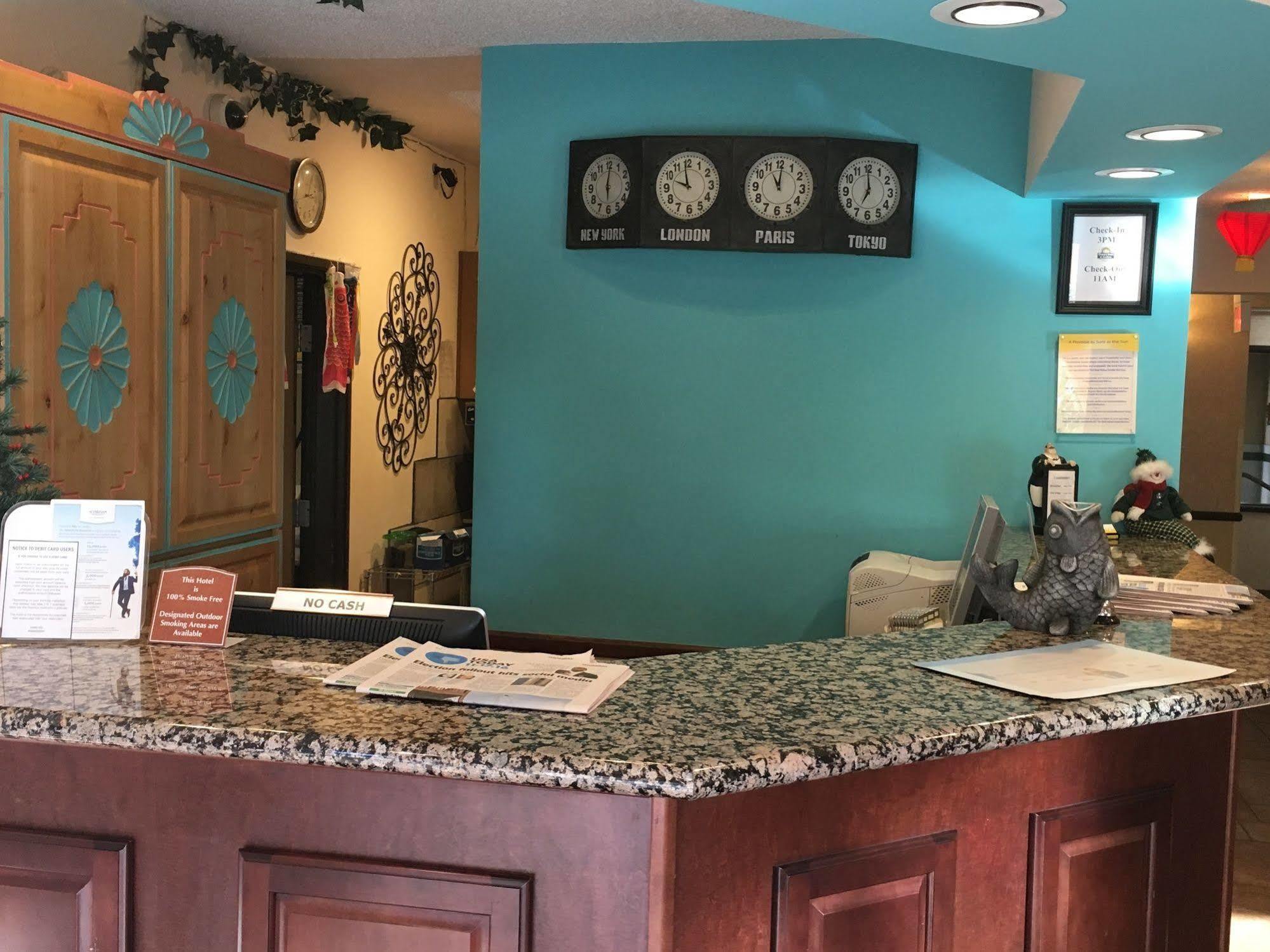 Days Inn & Suites By Wyndham Airport Albuquerque Buitenkant foto